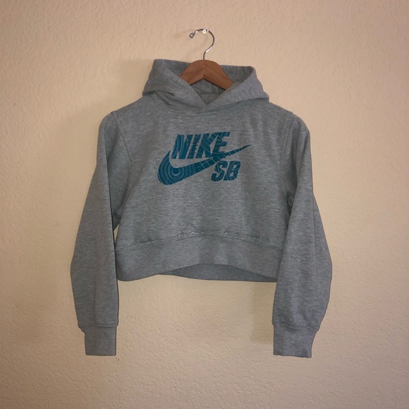 crop top nike jacket